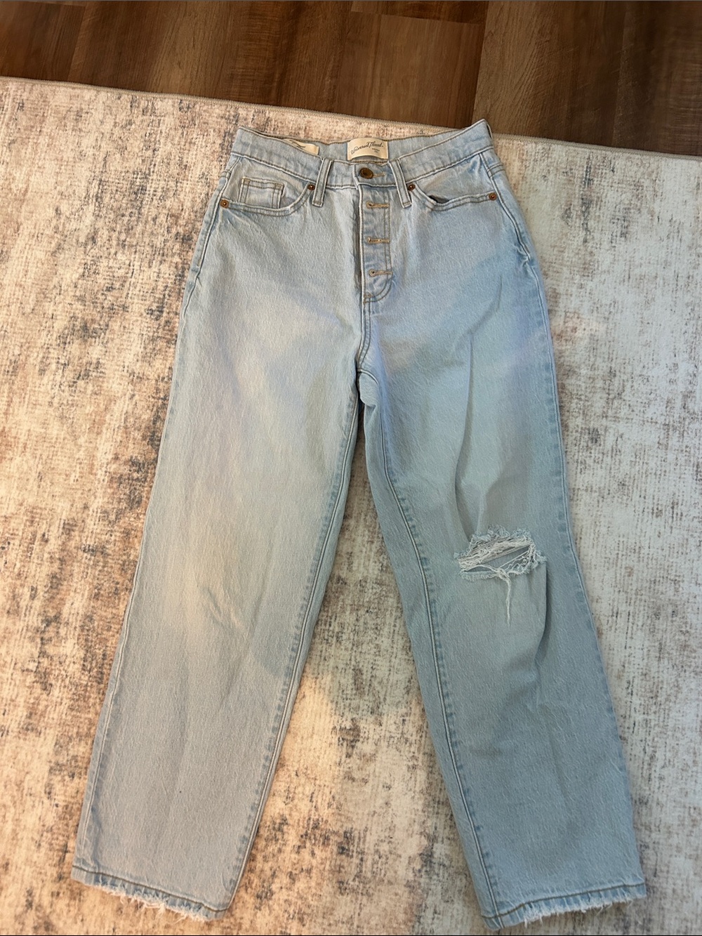 Universal Thread Light Blue Straight Leg High-Rise Jeans